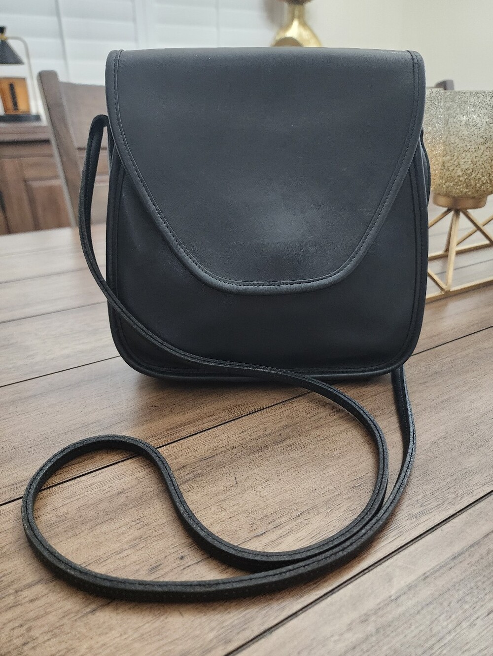 Vintage 90s 'Coach' Black Leather Lindsay Crossbody Bag - Picture 3 of 17